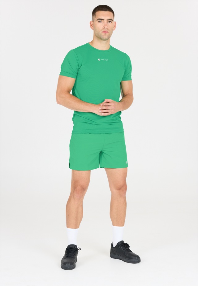 Virtus Shorts »Berk« mit Quick-Dry-Funktion