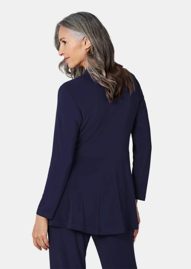 GOLDNER Sweatjacke »Leichte Shirtjacke lila mit Stretch« Mit Teilungsnaht hinten für eine elegante Weite