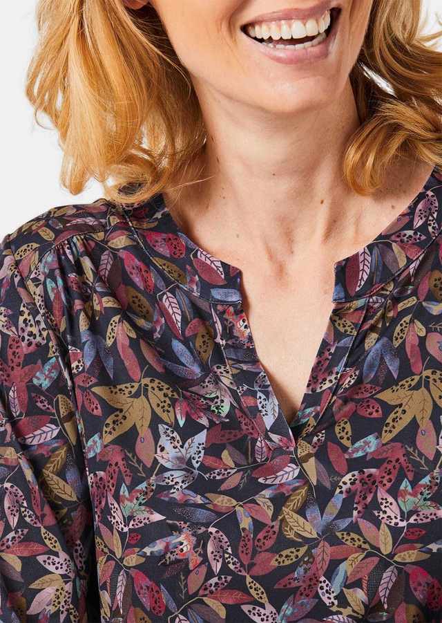 GOLDNER Kurzarmbluse »Elegantes Blusenshirt mit V-Ausschnitt« Schulterpasse mit Kräuselung