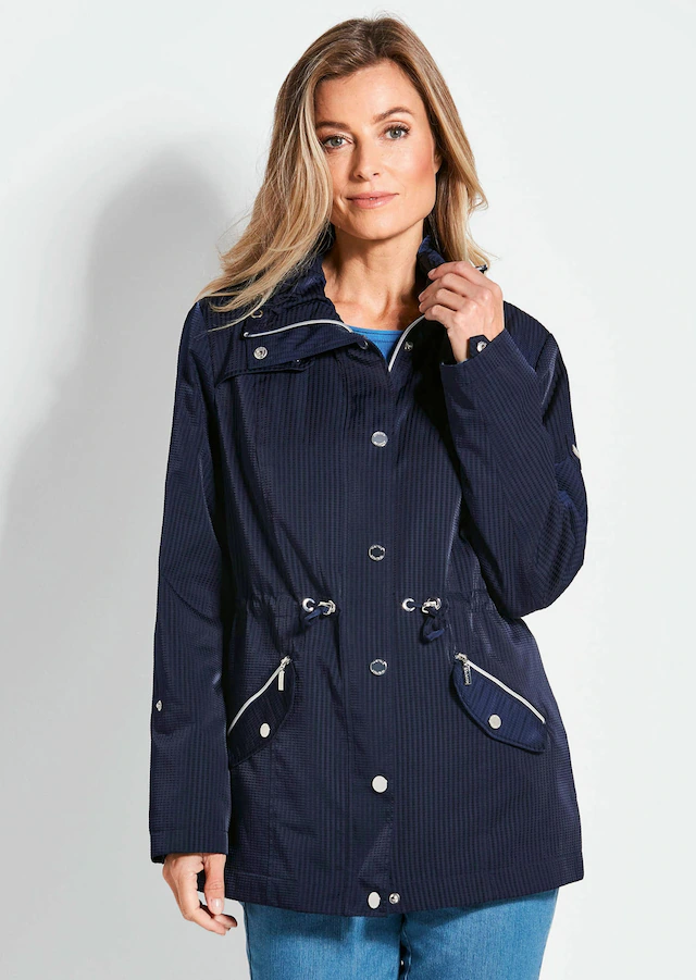 GOLDNER Blouson »Kurzgröße Longjacke aus fein strukturierter Ware« modisches, gestreiftes Innenfutter