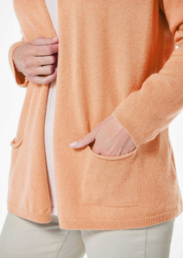GOLDNER Strickjacke »Cardigan in langer offener Form« Aufwendig in Form gestrickt