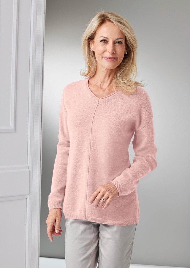 GOLDNER Strickpullover »Kurzgröße Basicpullover mit V-Ausschnitt« Aufwendig in Form gestrickt