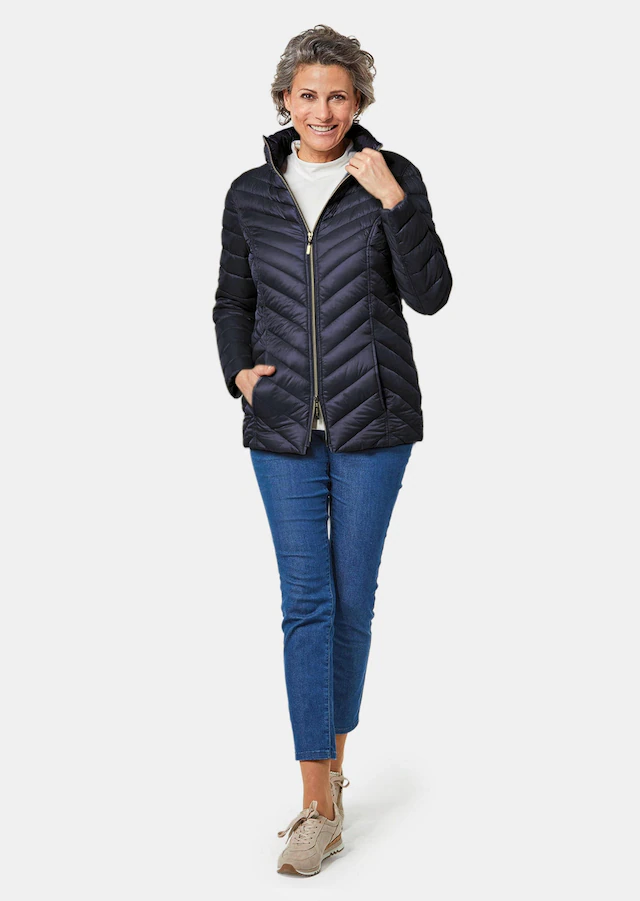GOLDNER Steppjacke »Kurzgröße Leichte Steppjacke in knitterarmer Ware« Leichte Wattierung mit Diagonalstepp