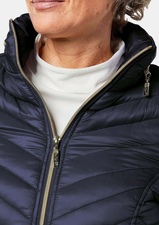 GOLDNER Steppjacke »Kurzgröße Leichte Steppjacke in knitterarmer Ware« Leichte Wattierung mit Diagonalstepp