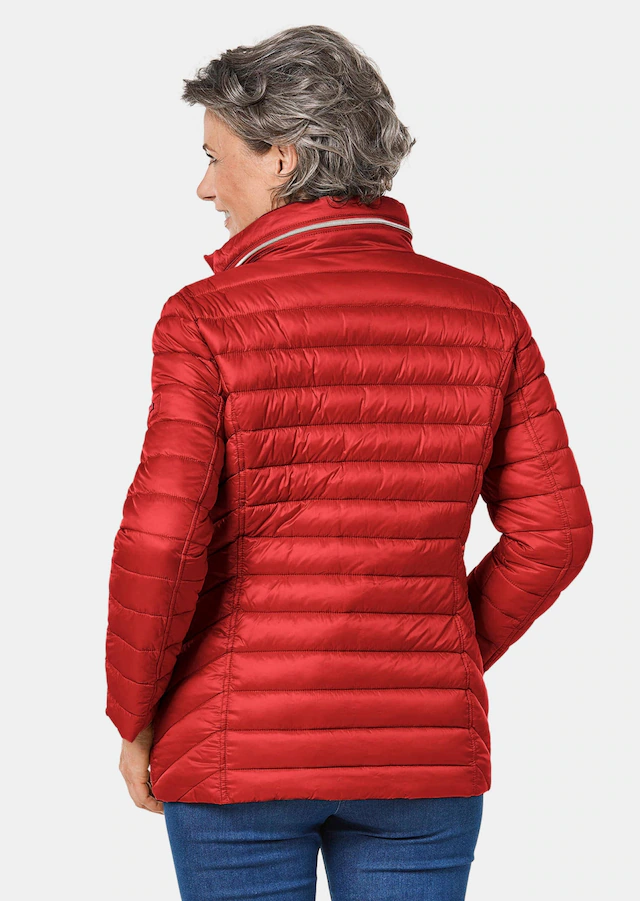 GOLDNER Steppjacke »Kurzgröße Leichte Steppjacke in knitterarmer Ware« Leichte Wattierung mit Diagonalstepp