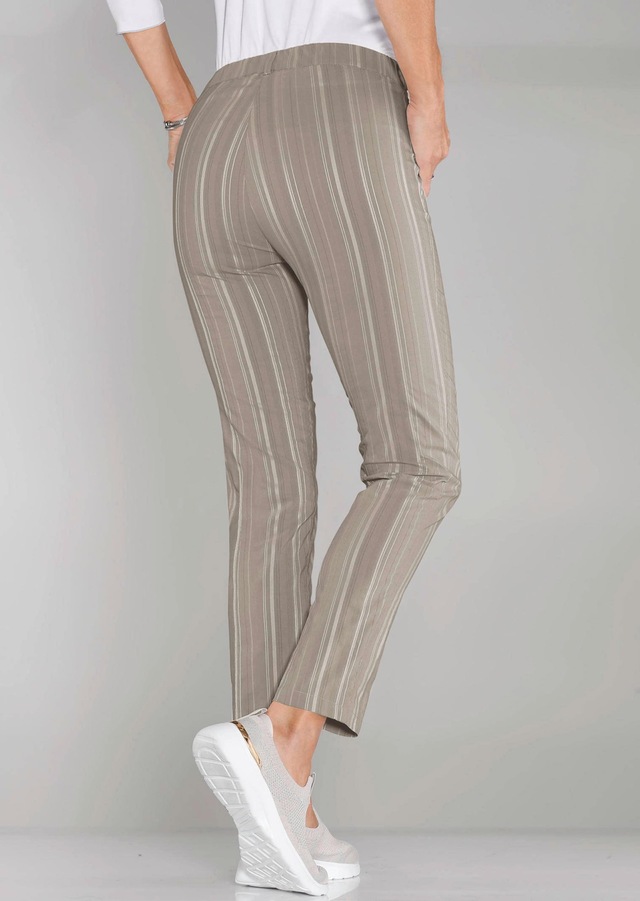 GOLDNER Stoffhose »Kurzgröße Sportliche Strukturhose in elastischer Ware« perfekter Sitz mit viel Komfort