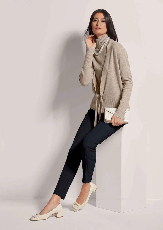 MADELEINE Strickjacke »Strickjacke Kaschmirstrickjacke mit V-Ausschnitt«
