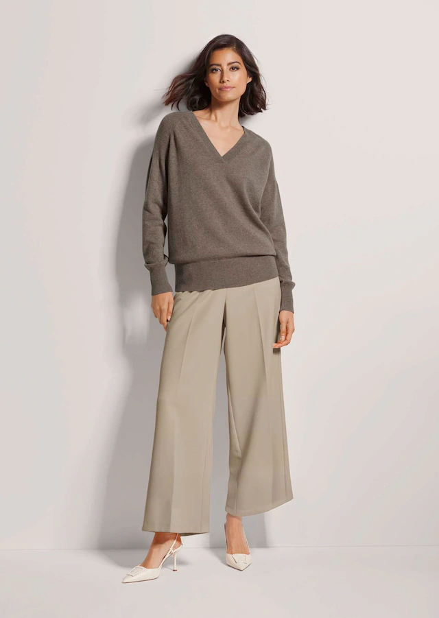 MADELEINE Longpullover »Pullover Kaschmirpullover mit V-Ausschnitt« Edles Maschenbild