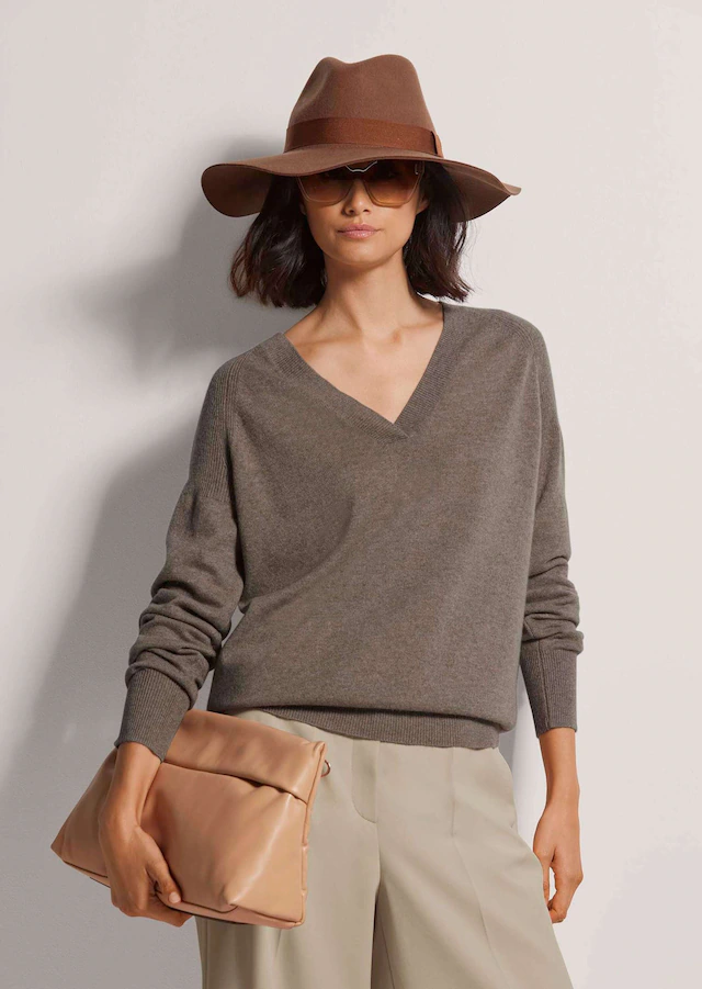 MADELEINE Longpullover »Pullover Kaschmirpullover mit V-Ausschnitt« Edles Maschenbild
