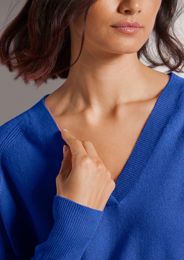 MADELEINE Longpullover »Pullover Kaschmirpullover mit V-Ausschnitt« Edles Maschenbild