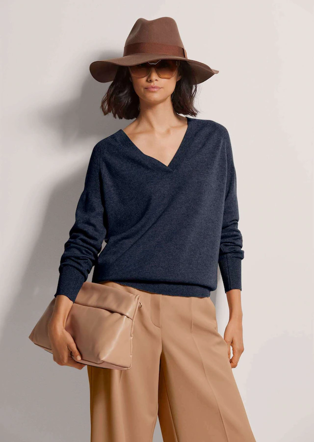 MADELEINE Longpullover »Pullover Kaschmirpullover mit V-Ausschnitt« Edles Maschenbild