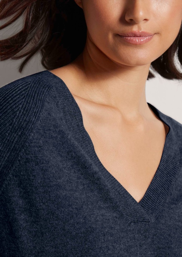 MADELEINE Longpullover »Pullover Kaschmirpullover mit V-Ausschnitt« Edles Maschenbild