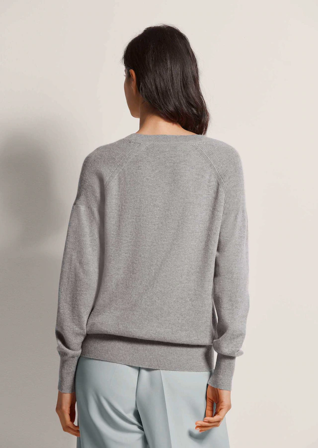 MADELEINE Longpullover »Pullover Kaschmirpullover mit V-Ausschnitt« Edles Maschenbild