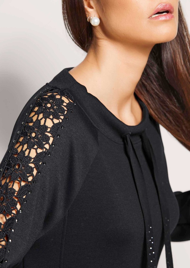 MADELEINE Sommerkleid »Jerseykleid Stretch-Kleid mit Spitze und Strass« Jerseykleid mit Spitze und Strasssteindeko