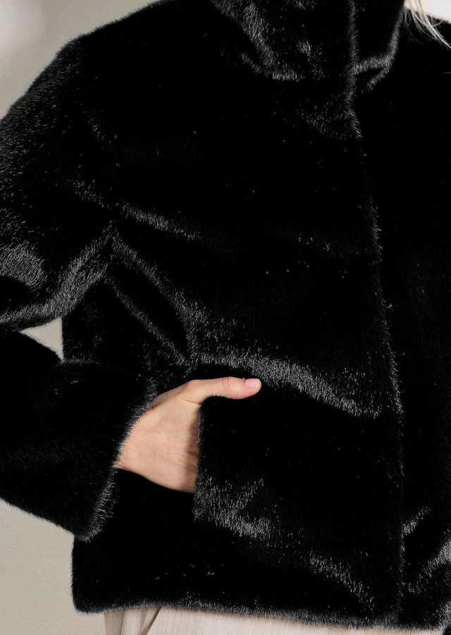 MADELEINE Kurzjacke »Jacke Webpelz-Kurzjacke mit Stehkragen« Stehkragen