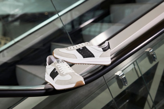 Rieker Sneaker Schnürschuh, Halbschuh, Freizeitsneaker mit Kontrastbesätze