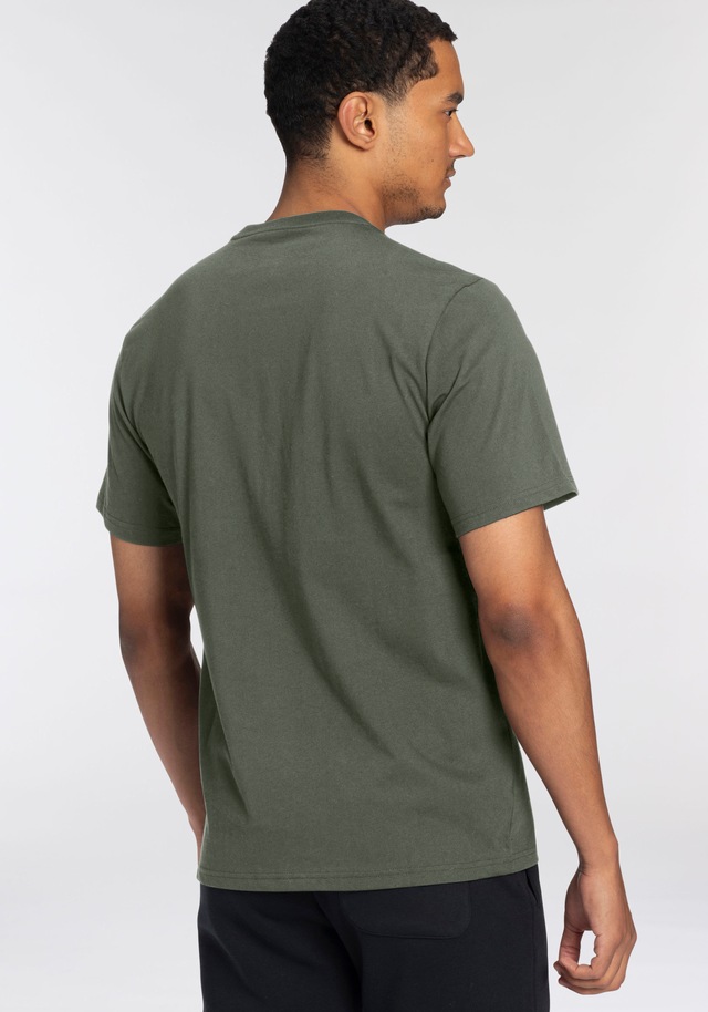 Converse T-Shirt »STANDARD FIT CENTER FRONT LARGE LOGO STAR CHEV SS TEE« Kurzarm, mit Rundhalsausschnitt, aus Baumwolle