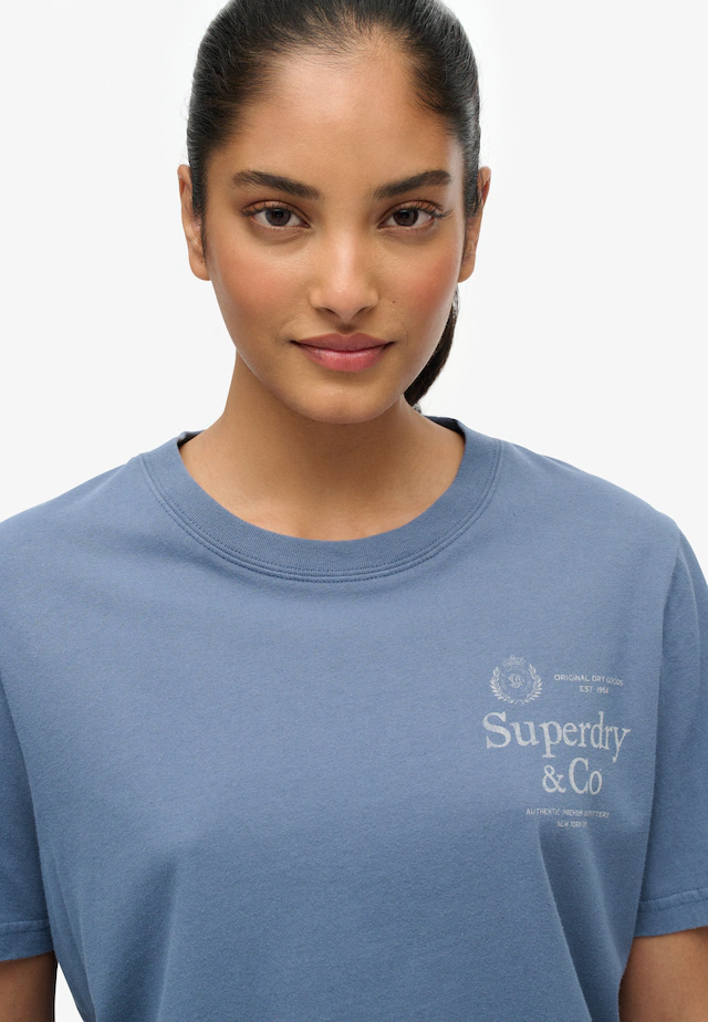 Superdry Print-Shirt »LUXE CASUAL RLXD TEE« aus Baumwolle und Single Jersey, Relaxed Fit, mit Rundhalsausschnitt