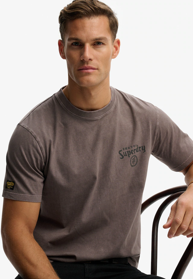 Superdry Rundhalsshirt »TOKYO NARRATIVE LOOSE TEE« mit coolem Tattoo-Print