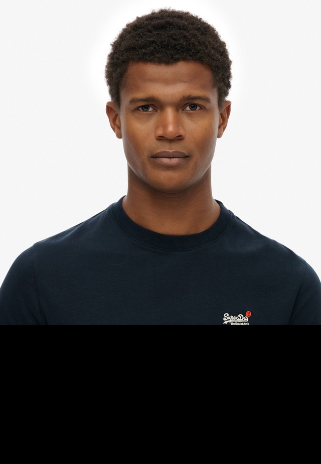 Superdry Rundhalsshirt »ESSENTIAL CONTRAST EMB TEE« Slim Fit, Kurzarm, normal geschnitten, mit Druck, aus Baumwolle