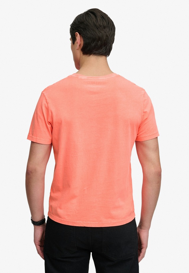 Superdry Rundhalsshirt »CLASSIC ESSENTIAL NEON TEE« Relaxed Fit, aus Baumwolle und Single Jersey, Kurzarm