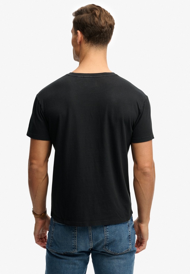 Superdry »COTTON CLASSIC LINEN PKT TEE« Baumwollmischung, relaxed fit aus luftig leichtem Baumwoll-Leinen-Mix