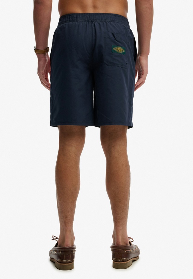 Superdry Badeshorts »LOGO 19 BOARDSHORT« lockere Passform, bedruckte Optik, aus Polyester