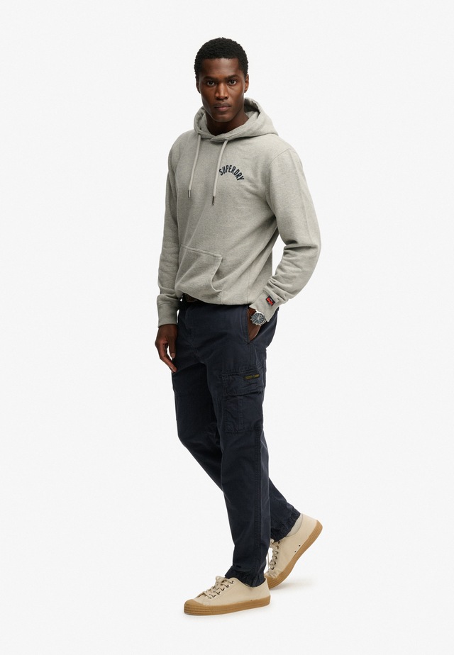 Superdry Cargohose »RIPSTOP LIGHT CARGO PANT« Regular Fit, knöchellange Schnittform, mit Reißverschluss