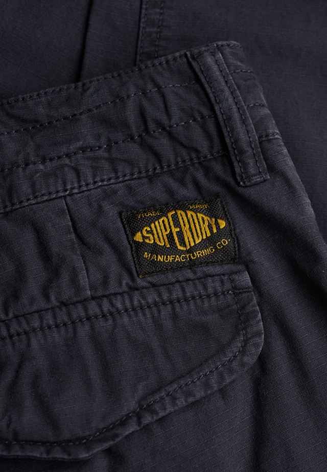 Superdry Cargohose »RIPSTOP LIGHT CARGO PANT« Regular Fit, knöchellange Schnittform, mit Reißverschluss
