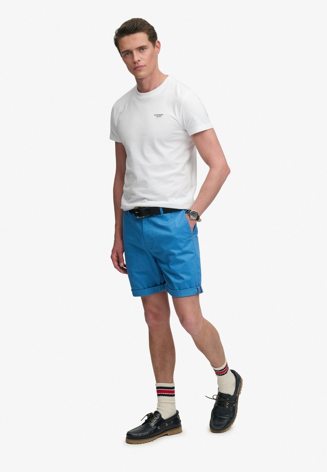 Superdry Chinoshorts »PREMIUM REGULAR CHINO SHORT« aus Baumwollmischung mit Elasthan, Relaxed Fit, unifarben, knielang