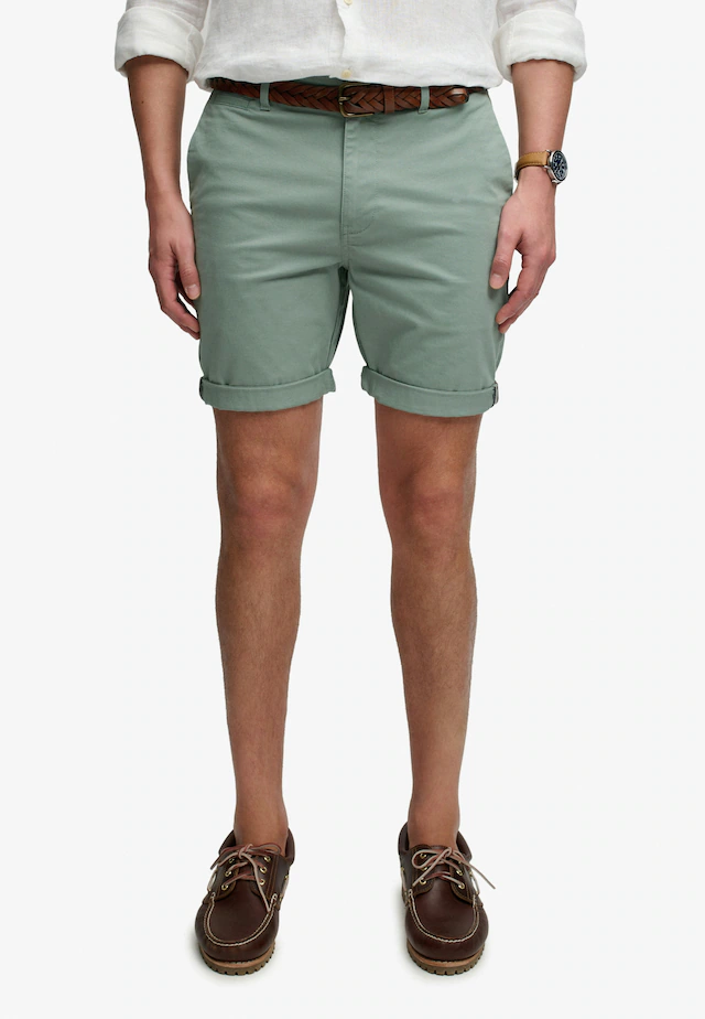 Superdry Chinoshorts »PREMIUM REGULAR CHINO SHORT« aus Baumwollmischung mit Elasthan, Relaxed Fit, unifarben, knielang