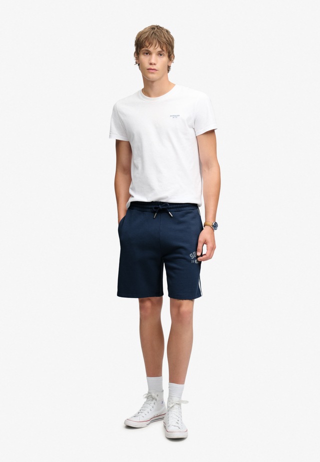 Superdry Sweatshorts »ATH ESS SHORT« aus Baumwolle und Polyester, Loose Fit, mit Tunnelzug, melierte Optik