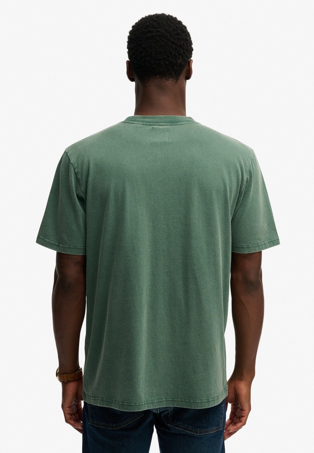 Superdry Rundhalsshirt »ROADSIDE TRADE LOOSE TEE« Loose Fit, aus Baumwolle und Single Jersey, mit Druck, pflegeleicht