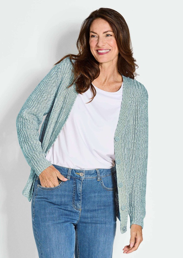 GOLDNER Strickjacke »Kurzgröße Langarm Strickjacke mit V-Ausschnitt« Knopfleiste