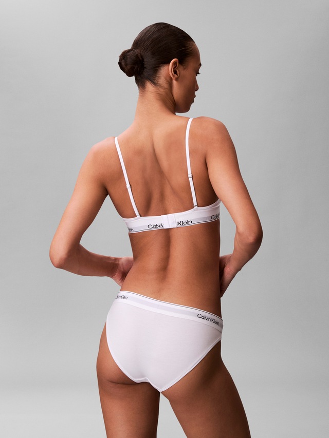 Calvin Klein Underwear Bügel-BH »LIGHTLY LINED PLUNGE« Körpernahe Passform mit elastischem Bund