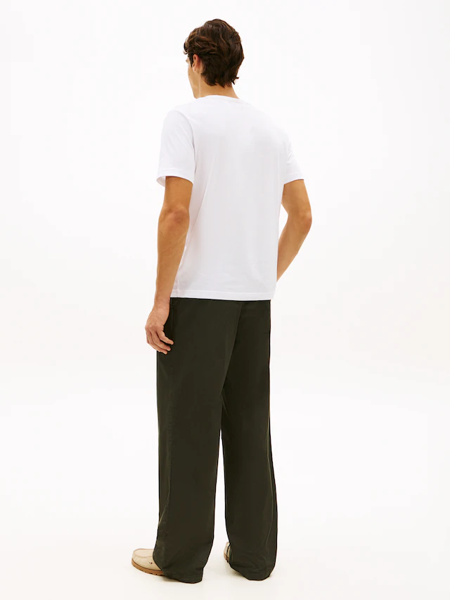 Tommy Hilfiger T-Shirt »BRAND LOVE TEXT BOX« regular fit, gerippter Rundhals