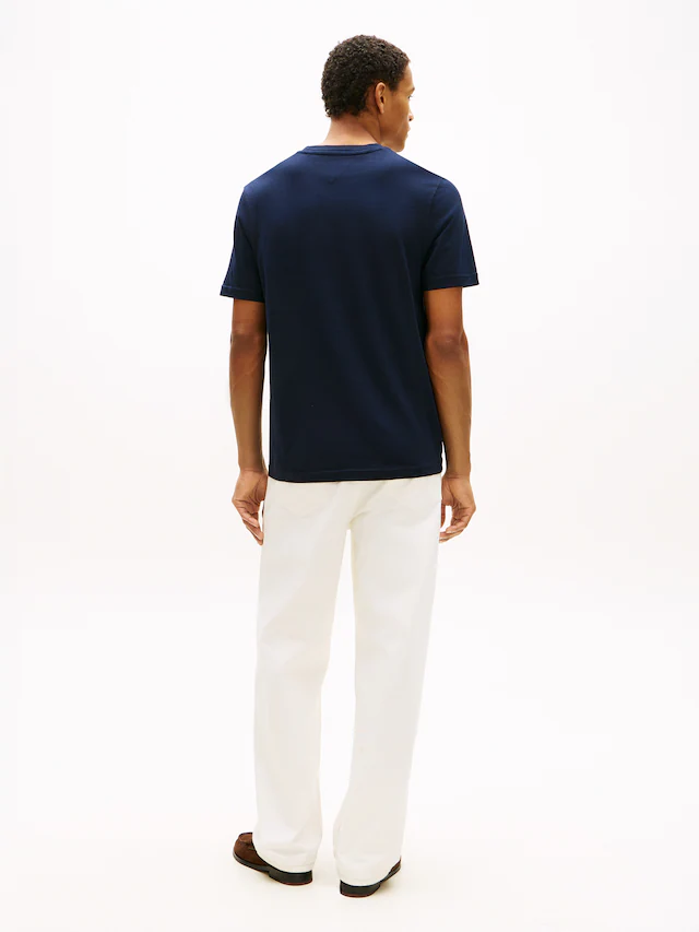 Tommy Hilfiger T-Shirt »BRAND LOVE TEXT STACK« Regular fit mit Rundhalsausschnitt