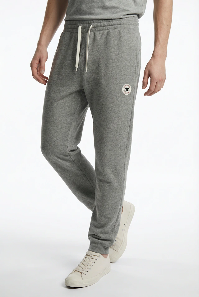 Converse Jogginghose »CHUCK PATCH JOGGER« bequeme Passform, aus Baumwolle und Polyester, pflegeleicht
