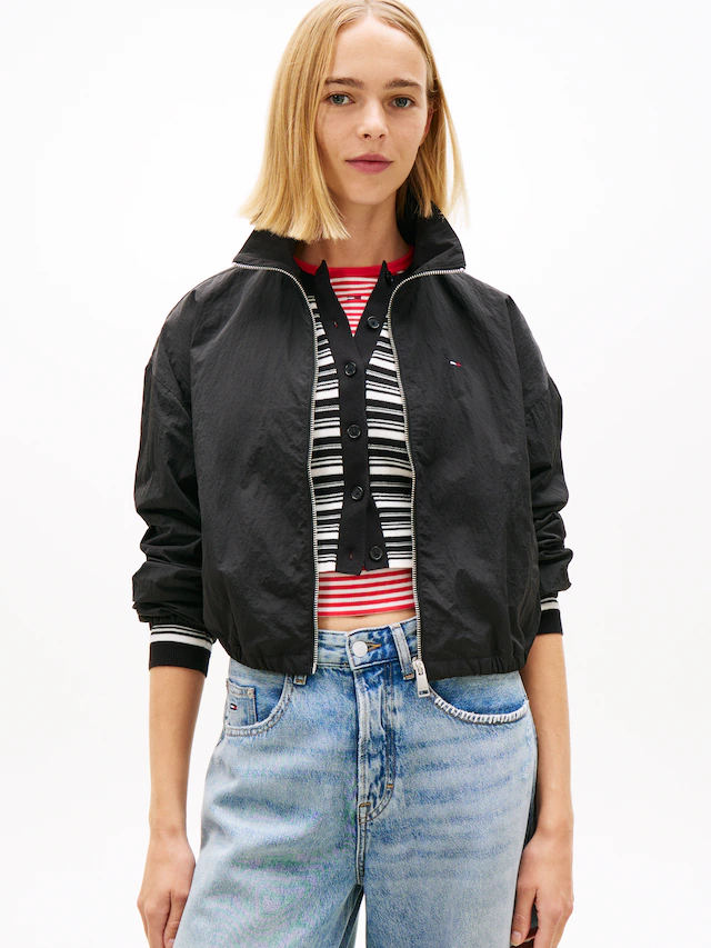 Tommy Jeans Kurzjacke »TJW TIE SIDE HIGH NECK JACKET« Taillenbund mit seitlichen Bindebändern