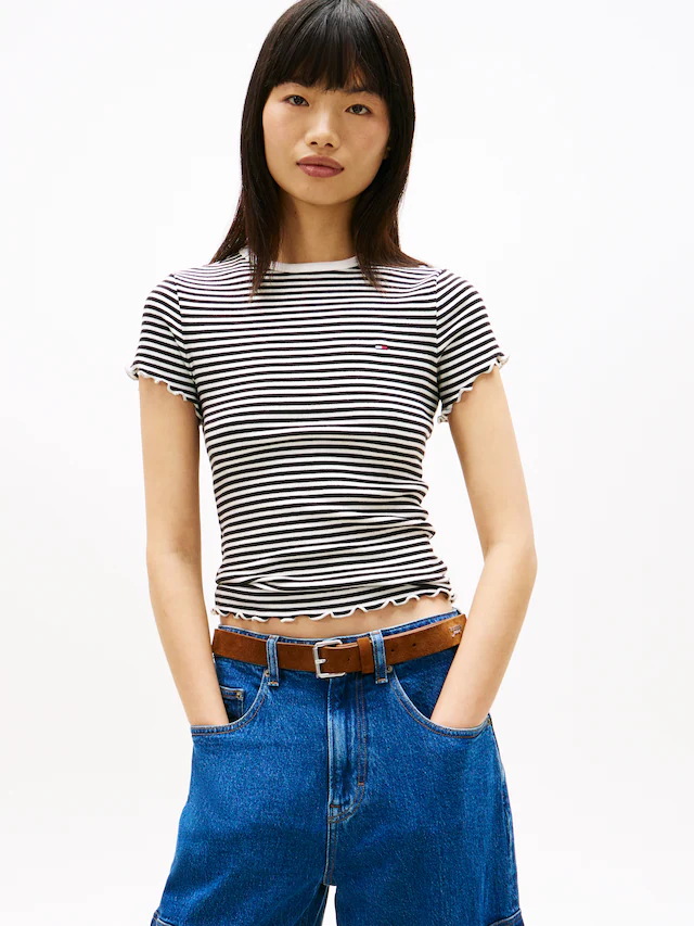 Tommy Jeans T-Shirt »TJW SLIM LETTUCE EDGE RIB SS« mit gerippter Struktur