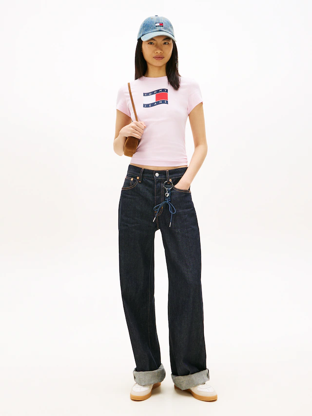 Tommy Jeans T-Shirt »TJW SLIM WAVY FLAG TEE EXT« mit Rundhalsausschnitt