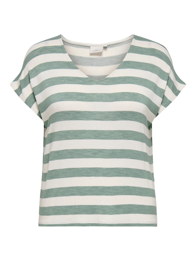 ONLY CARMAKOMA V-Shirt »CARLIRA LIFE S/S V-NECK TOP JRS NOOS« Viskosemischung, regular fit