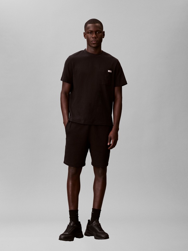 Calvin Klein Jeans Sweatshorts Regular Fit, Logo-Badge, Seitentaschen