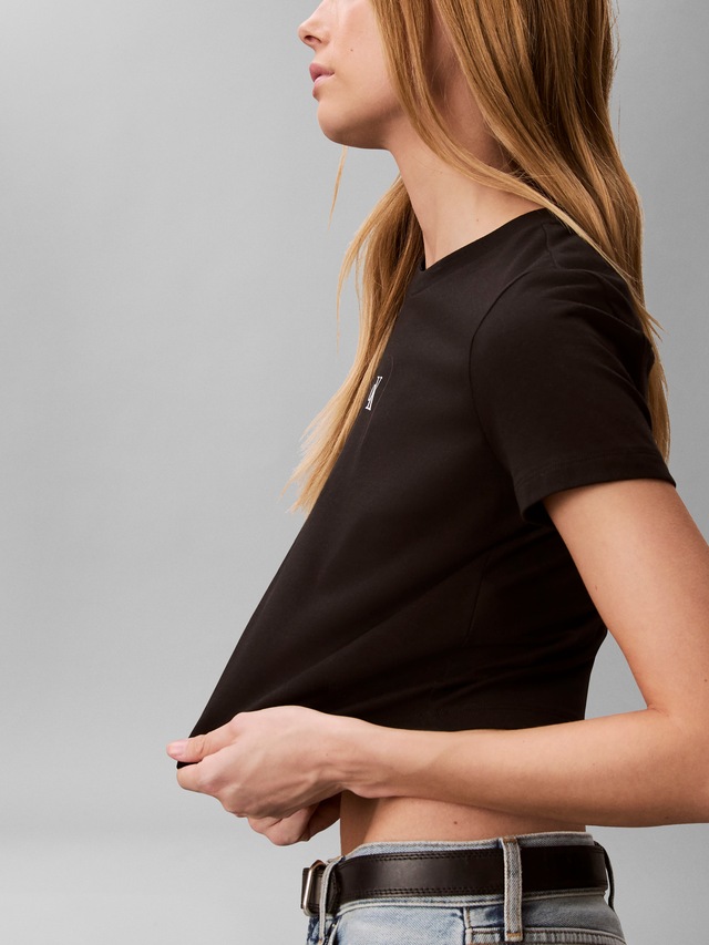 Calvin Klein Jeans T-Shirt »LOGO CROPPED TEE« Boxy fit mit Rundhalsausschnitt, mit Logoschriftzug