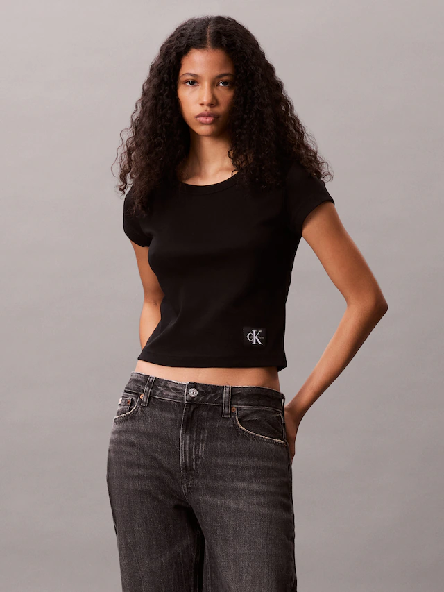 Calvin Klein Jeans T-Shirt »WOVEN LABEL BABY RIB« Regular fit mit Rundhalsausschnitt
