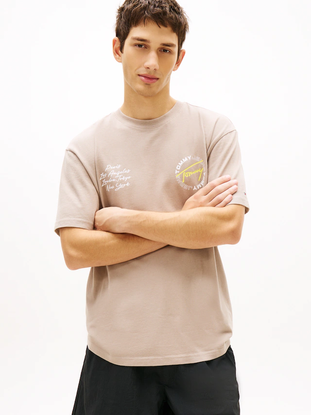Tommy Jeans T-Shirt »TJM RELAXED SIGN CIRCLE« mit Markenprint, Rundhals
