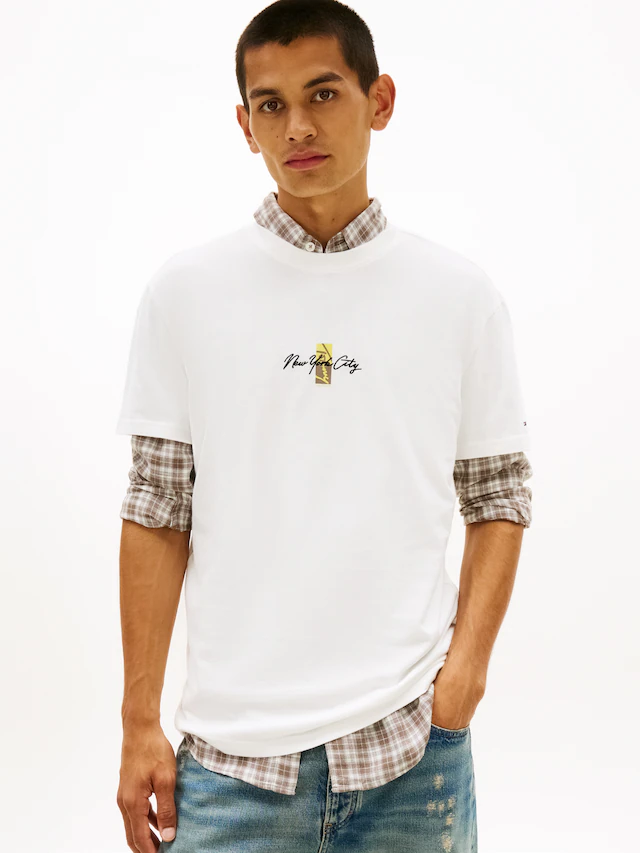 Tommy Jeans T-Shirt »TJM REGULAR SIGN BLOCK« Regular fit mit Rundhalsausschnitt