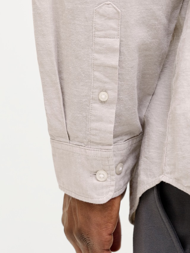 Jack & Jones PlusSize Langarmhemd »JJEBREEZE LINEN BLEND SHIRT L/S SN PLS« mit auffälliger Knopfleiste