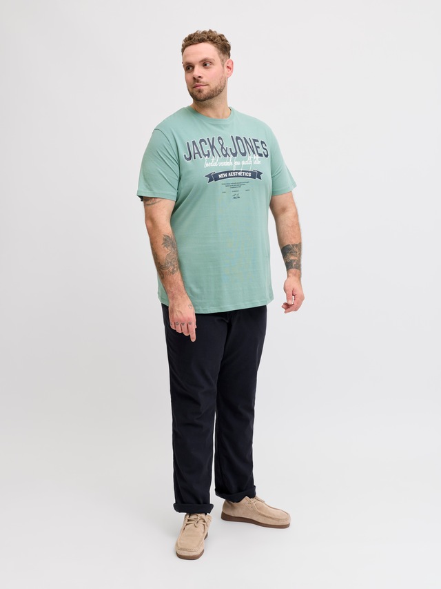 Jack & Jones PlusSize Rundhalsshirt »JJELOGO TEE SS O-NECK 2 COL SS26 SN PLS« mit auffälligem Print