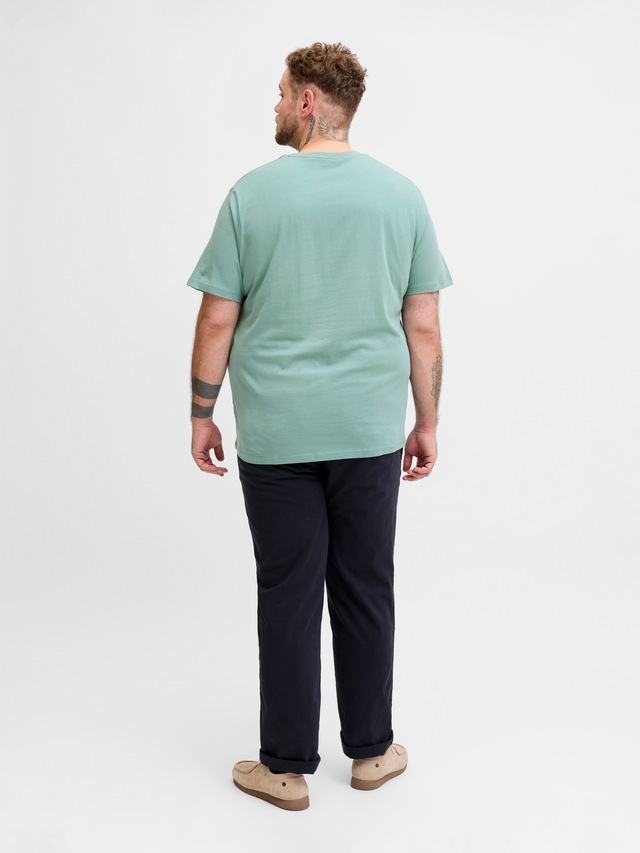 Jack & Jones PlusSize Rundhalsshirt »JJELOGO TEE SS O-NECK 2 COL SS26 SN PLS« mit auffälligem Print